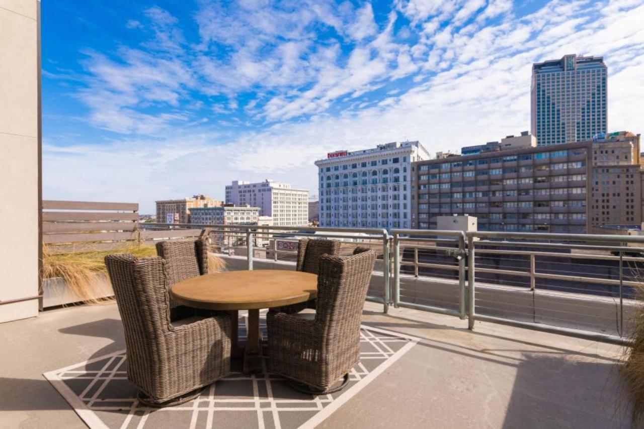 Luxury 2-Bedroom Condo Steps Away From The French Quarter Nova Orleães Exterior foto